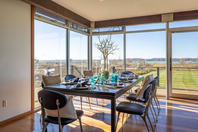 Building Photo - 11988 Cabana Shores Dr