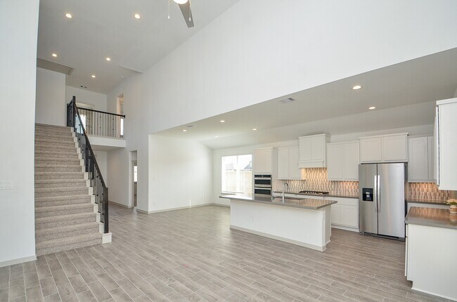 Building Photo - 29203 Pikes Peak Dr