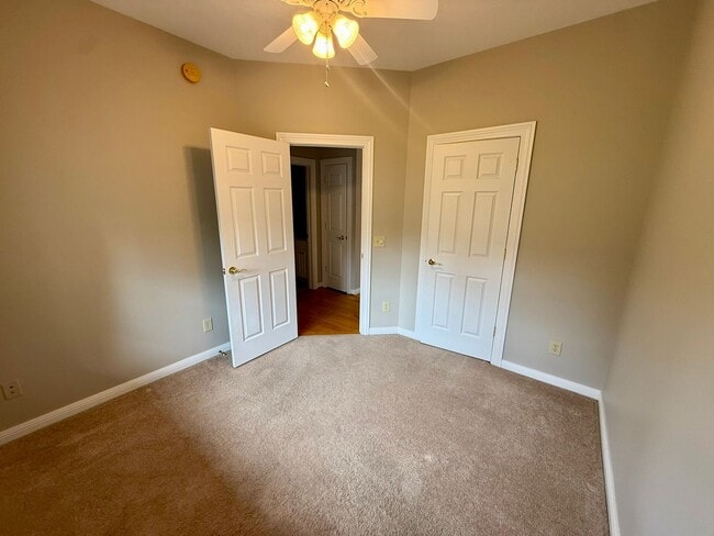 Building Photo - 51 Cambridge Cir