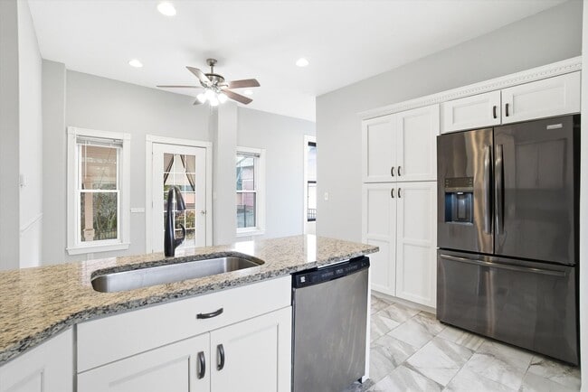 Building Photo - 68-70 Russell Street, Unit 70,Manchester, NH 03104