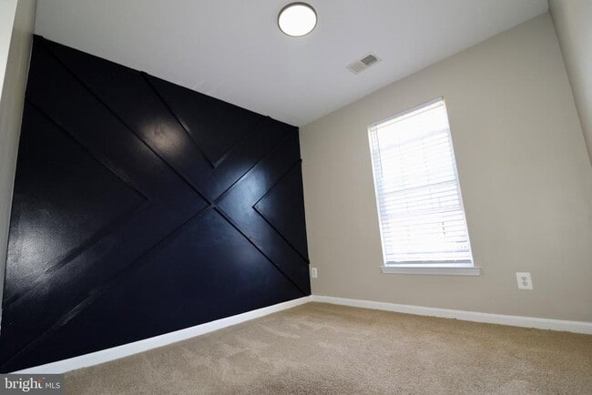 Building Photo - 25323 Damascus Park Terrace