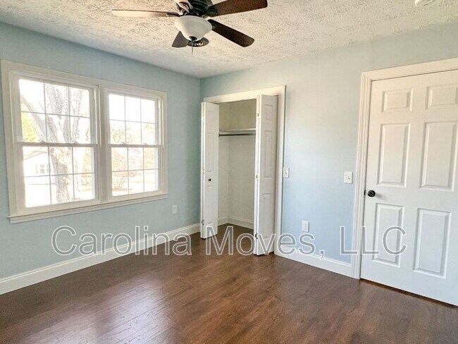 Building Photo - 206 Manassas Dr