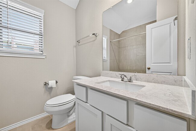 Building Photo - 8915 Field Daisy Ct