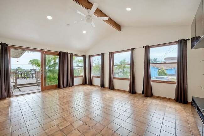 Building Photo - Charming 4-Bedroom Home in Bay Park — Move-In Special!!!