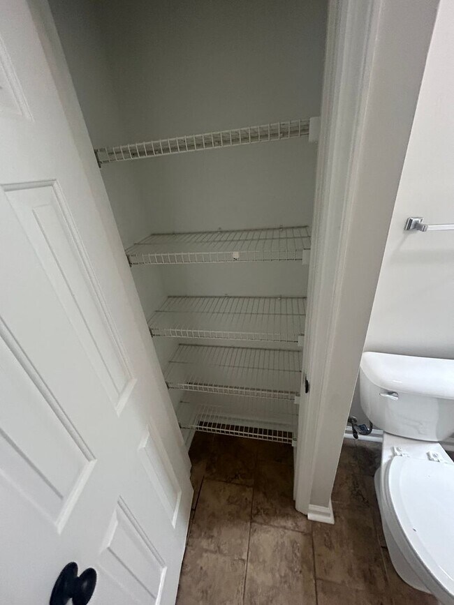 Building Photo - 3613 Farmington Pl