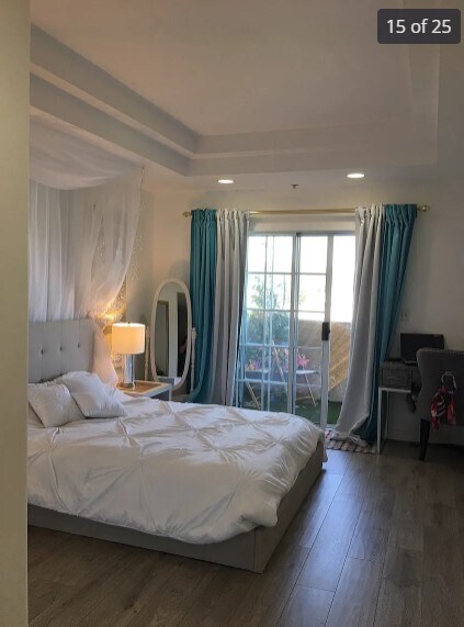 Building Photo - 5219 Newcastle Ave