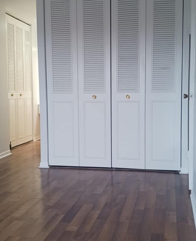 Building Photo - 8801 W Golf Rd