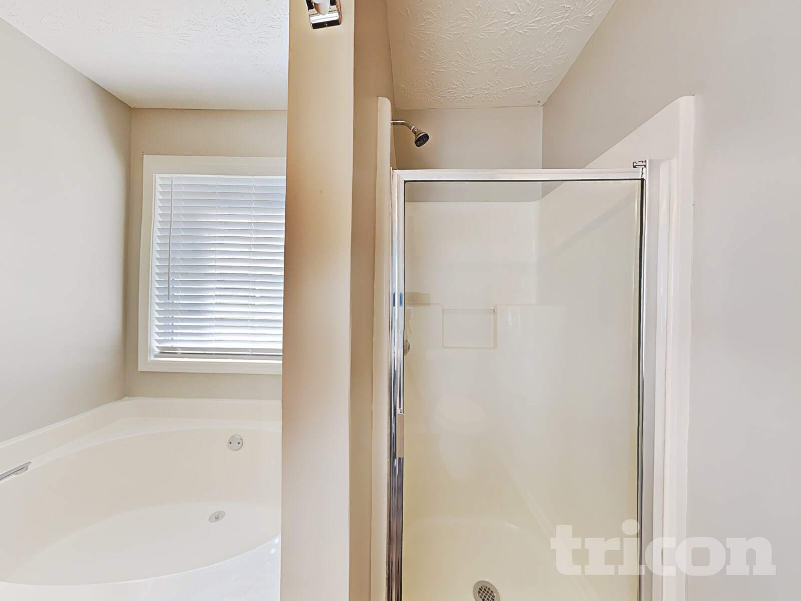 Building Photo - 70 Home Pl Dr