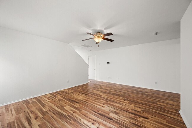 Building Photo - 29627 Evergreen Hills Dr