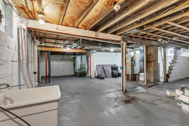 Building Photo - 2 Bed 1 Bath in Rochester, PA