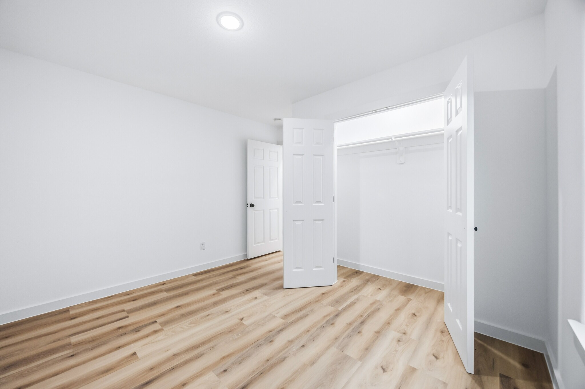 Building Photo - 9318 Sundown Dr