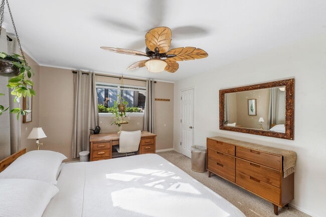 Building Photo - 3615 Horacio Ct NE