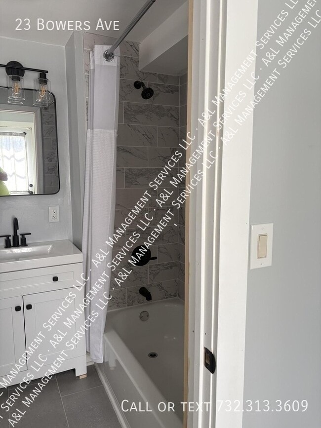 Building Photo - 23 Bowers Ave