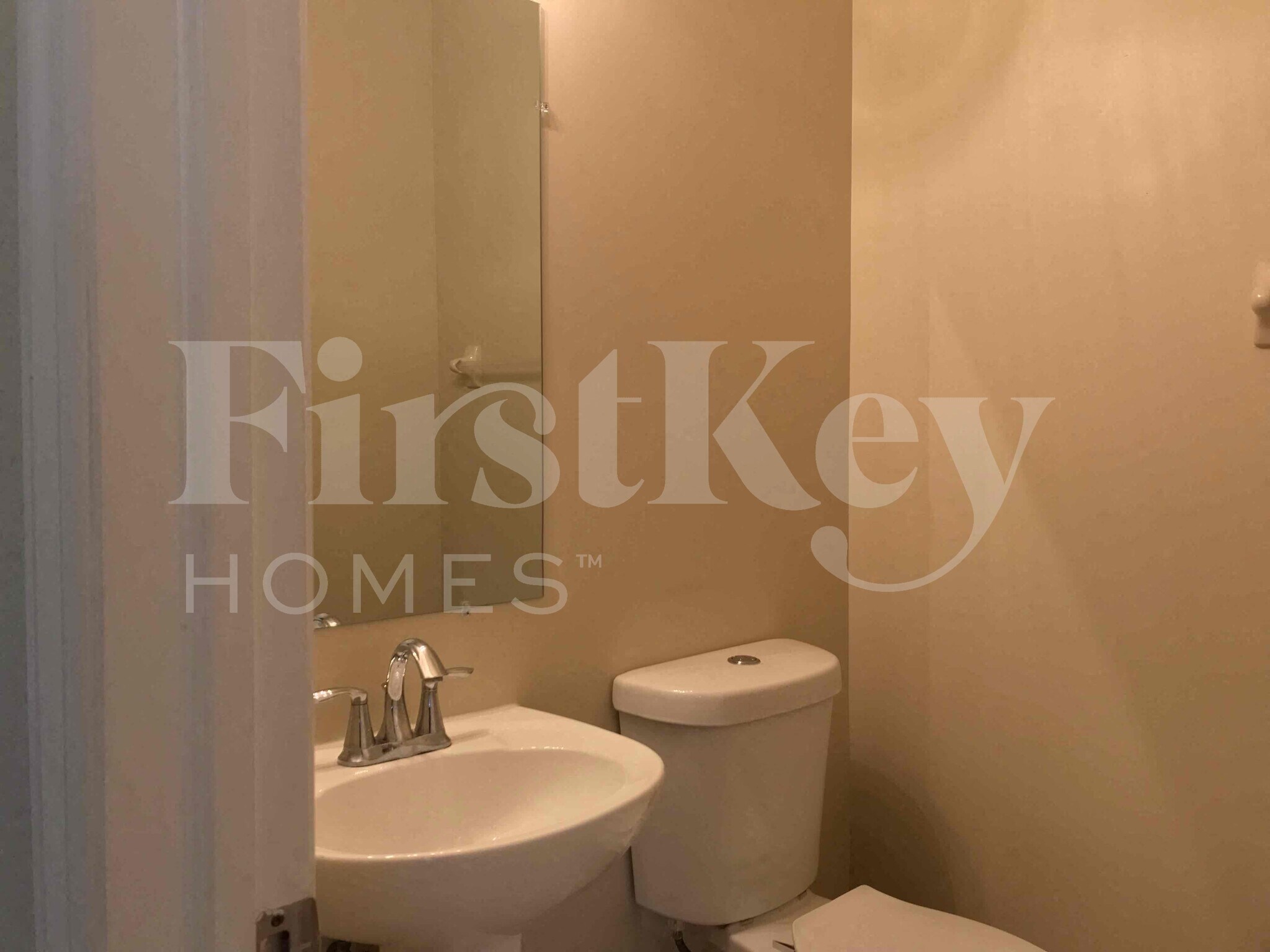 Building Photo - 181 NE 30th Pl