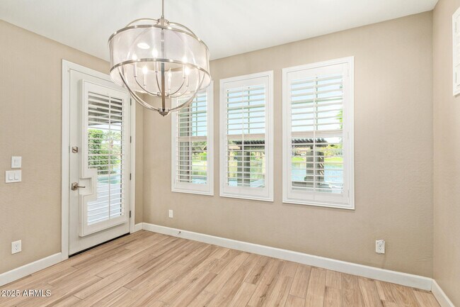 Building Photo - 4322 S Gardenia Dr