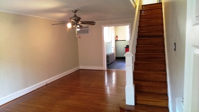 Building Photo - 927 Cross St