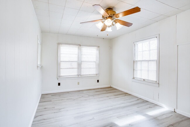 Building Photo - Prime Home Near Texas Tech, Amazing Backyard, All Appliances Stay!