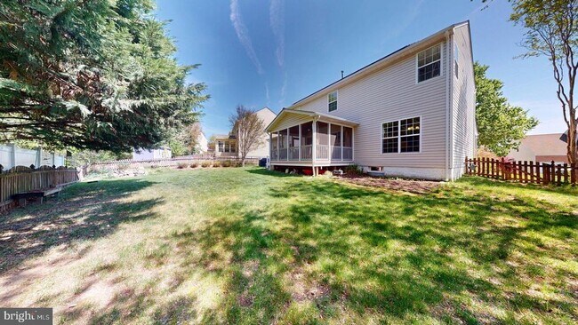 Building Photo - 14 Palace Ln