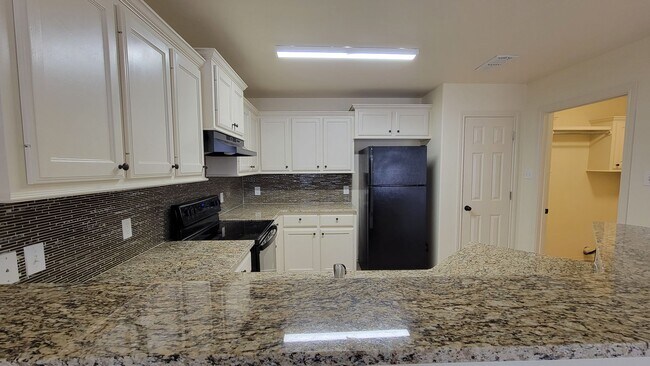 Building Photo - 3104 111th St