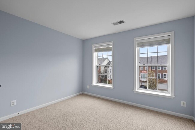 Building Photo - 45773 Smoketree Terrace