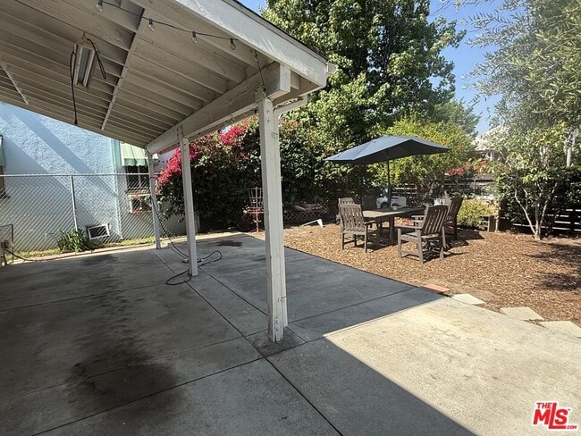 Building Photo - 2244 Ripple St