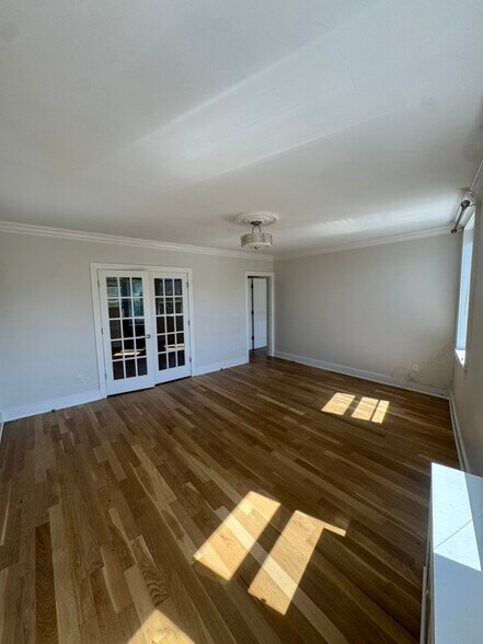 Building Photo - 259 Mamaroneck Ave