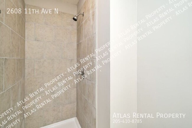 Building Photo - 2608 11th Ave N