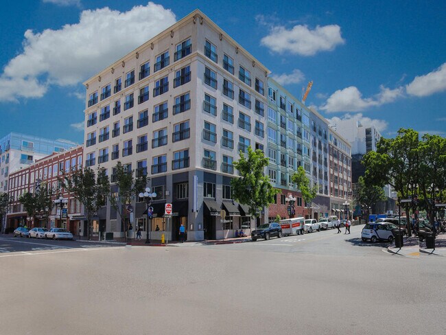 Building Photo - 450 J St