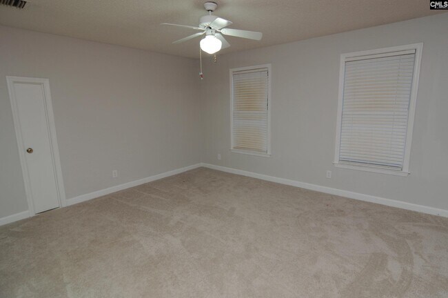 Building Photo - 123 Valley Springs Rd