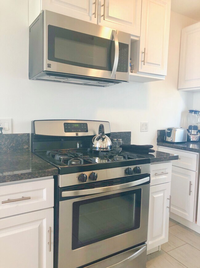 Gas range/oven, dishwasher, fridge - 35 Dudley Ave