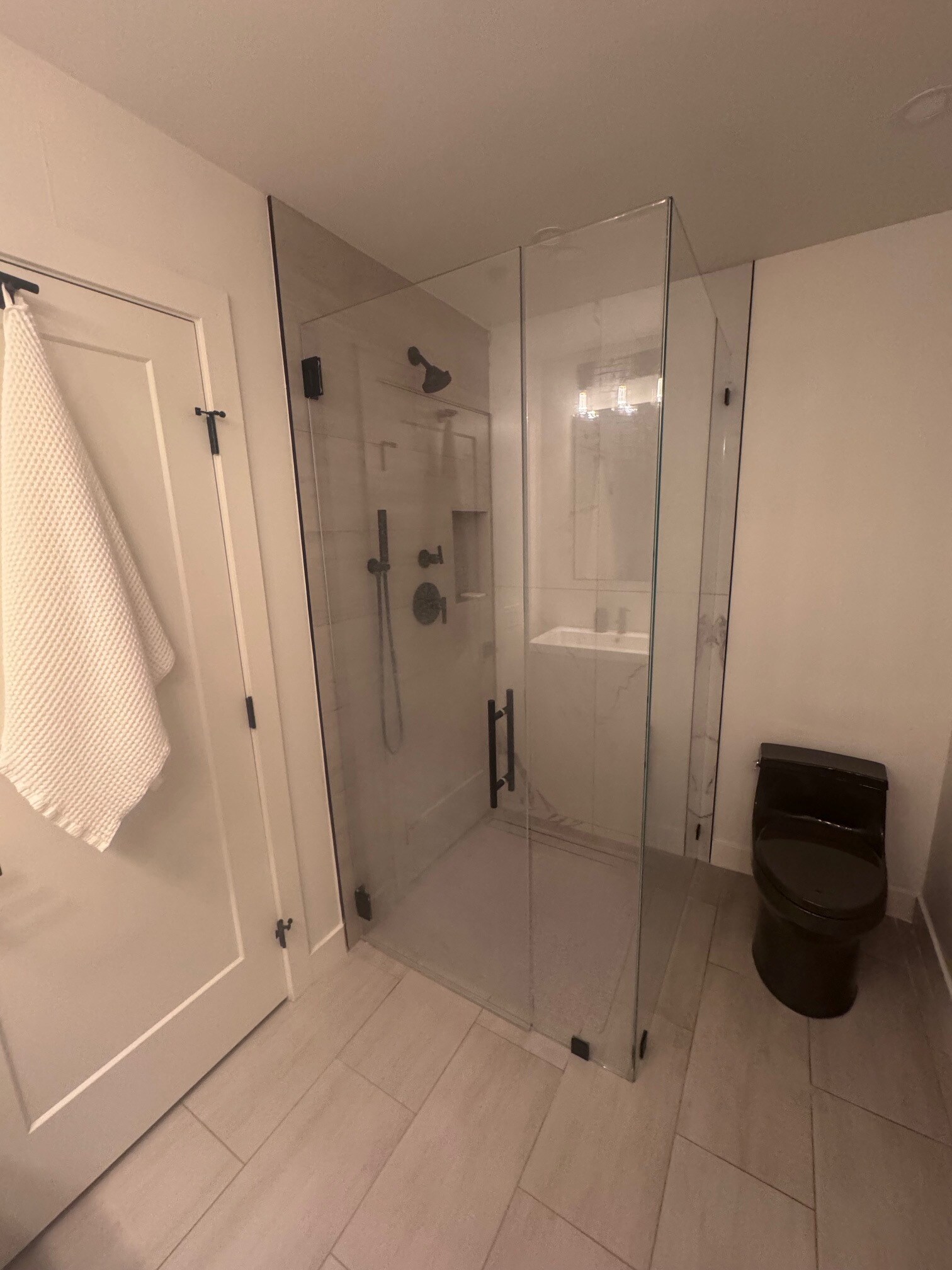 Master Bathroom - 125 Darlington Ln