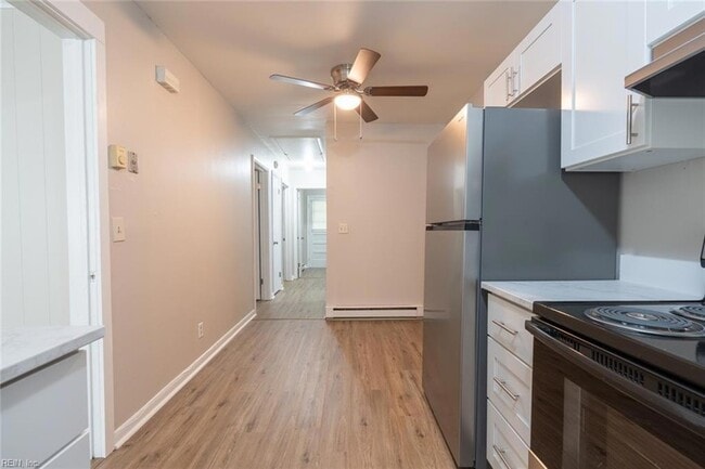 Building Photo - 344 Woodview Ave