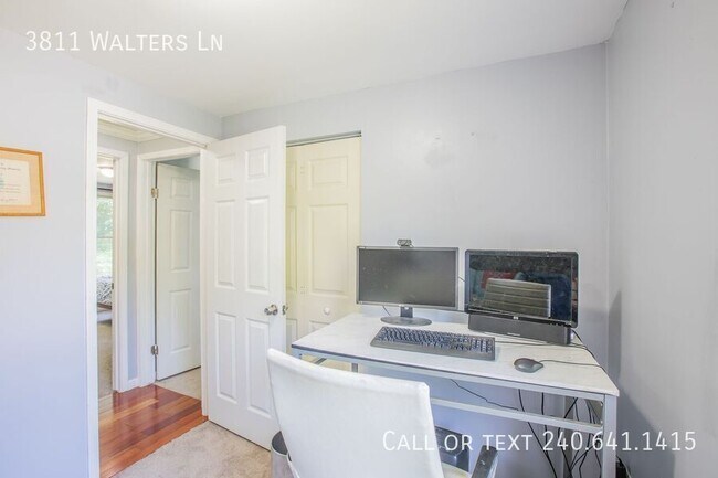 Building Photo - 3811 Walters Ln