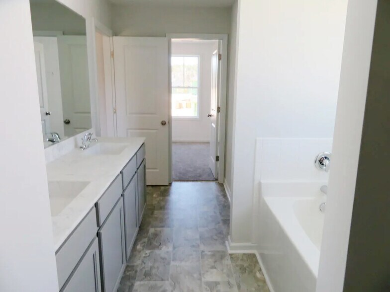 Building Photo - 3807 Northern Lights Dr