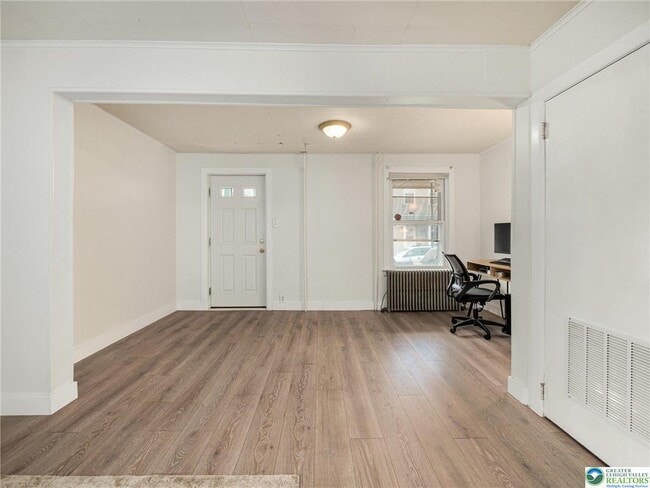 Building Photo - 115 2nd St