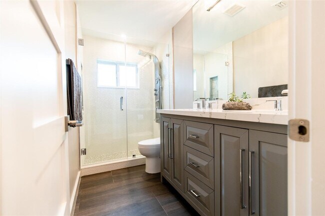 Building Photo - 2275 SW 44th St