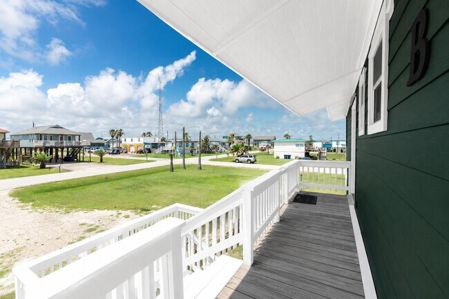 Building Photo - 403 Fort Velasco Dr