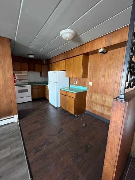 Building Photo - 216 N 4th St