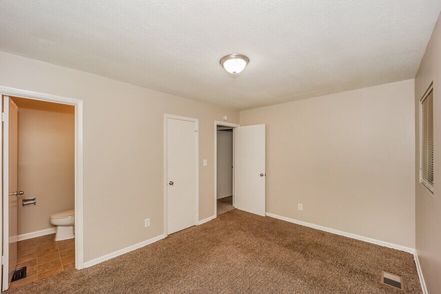 Building Photo - 8175 Eton Ct