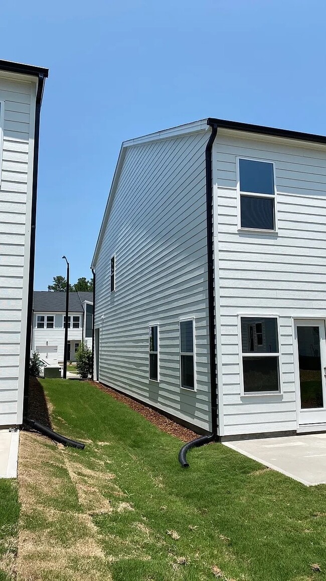 Building Photo - 3006 Vitner Dr