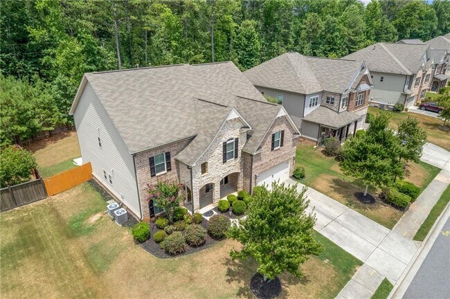 Building Photo - 5440 Northview Lake