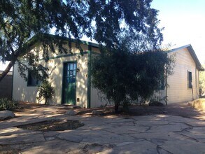 Building Photo - A nice one bedroom/ one bath home for rent.