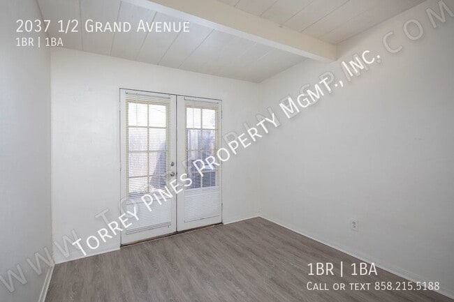 Building Photo - 2037 1/2 Grand Avenue-