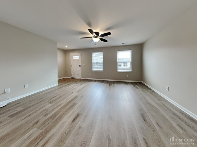 Building Photo - 656 McCormick Ln