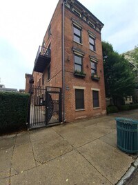 Building Photo - 1413 Race St