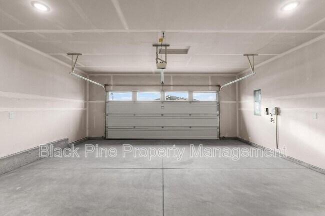 Building Photo - 11116 W Langit St