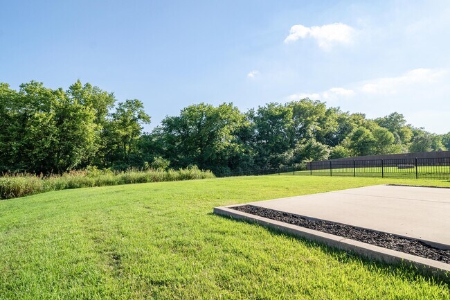 Building Photo - 1001 Benwick Rd