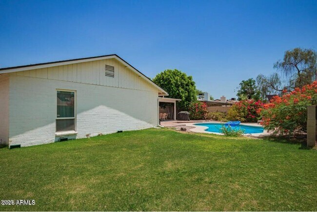 Building Photo - 4825 E Andora Dr