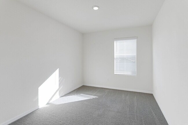 Building Photo - 5557 Birch River Trl