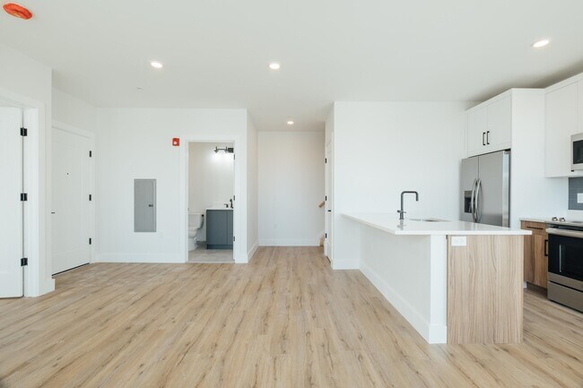 Building Photo - 67 Dr Martin Luther King Jr Blvd